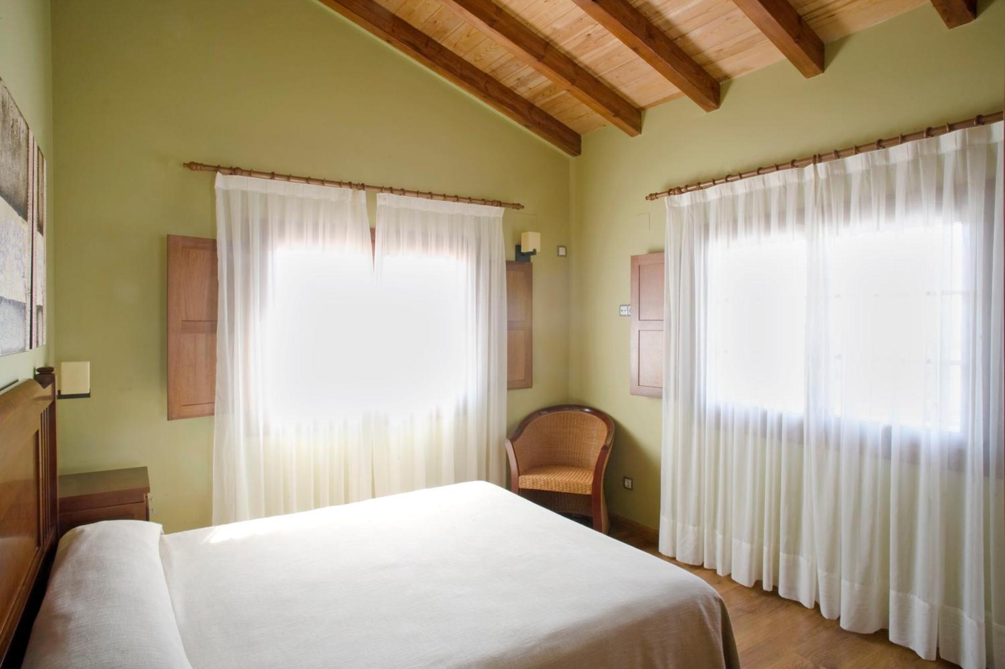 Apartamentos Rurales Antojanes Granda  Buitenkant foto