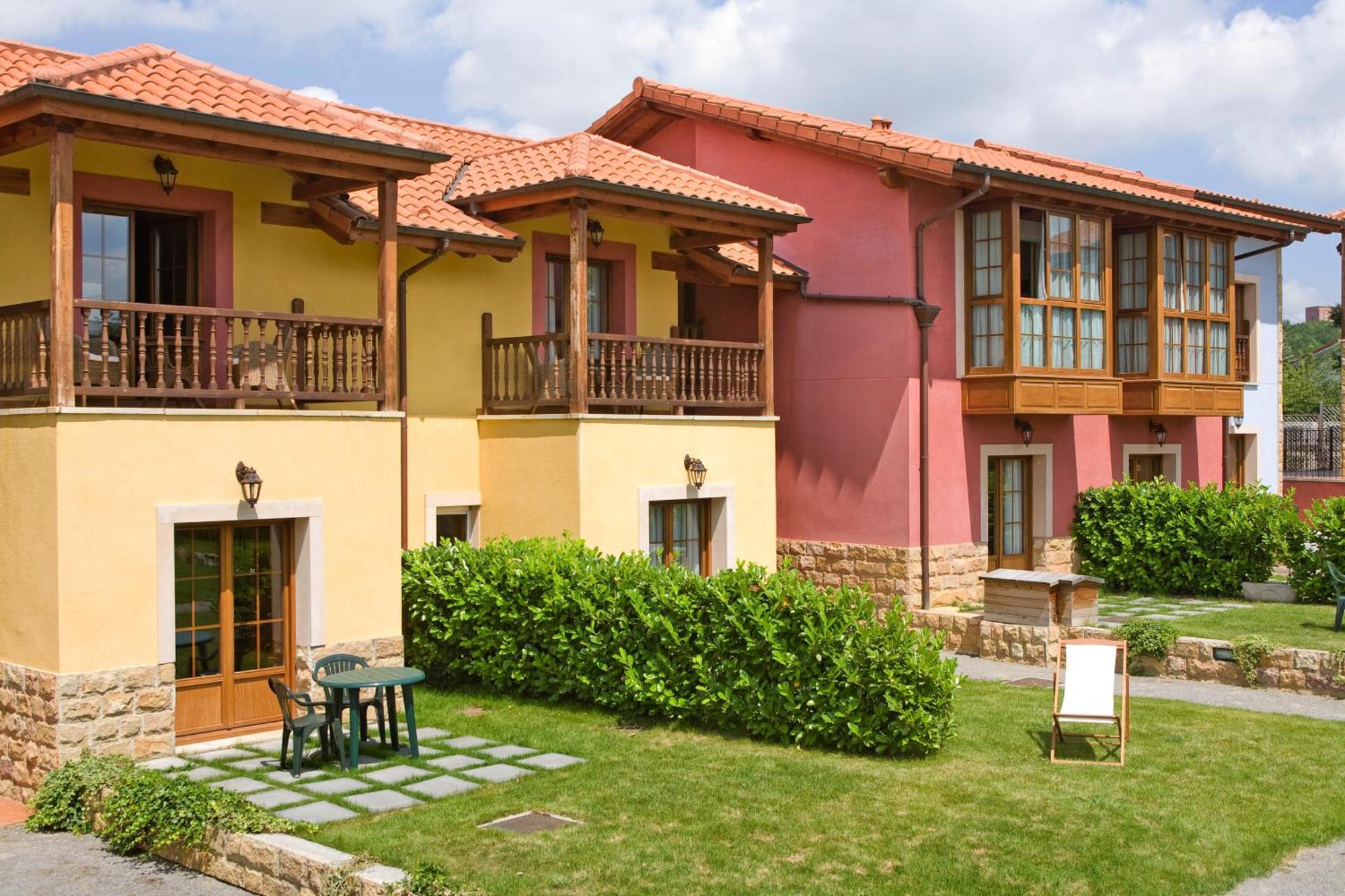 Apartamentos Rurales Antojanes Granda  Buitenkant foto