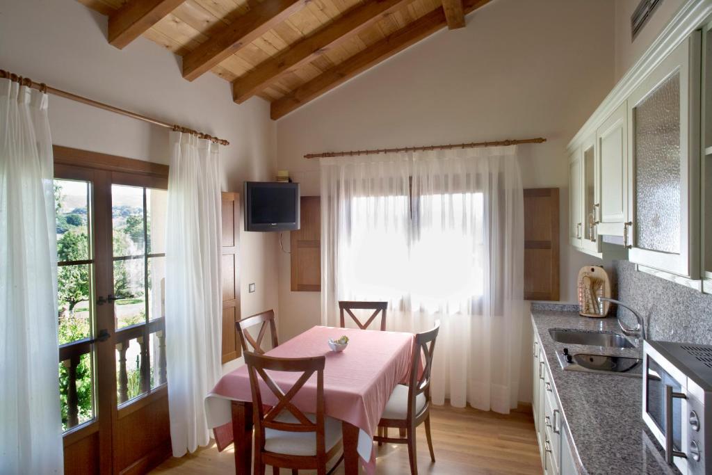 Apartamentos Rurales Antojanes Granda  Buitenkant foto